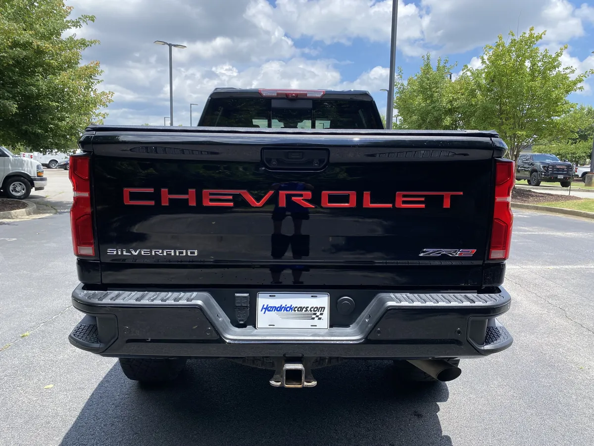 2024 Chevrolet Silverado 2500HD ZR2 thumbnail 7