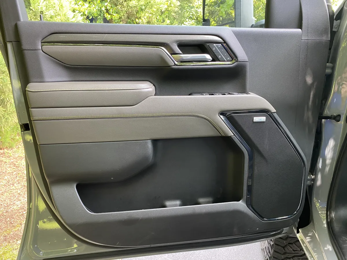 2024 Chevrolet Silverado 2500HD ZR2 thumbnail 15