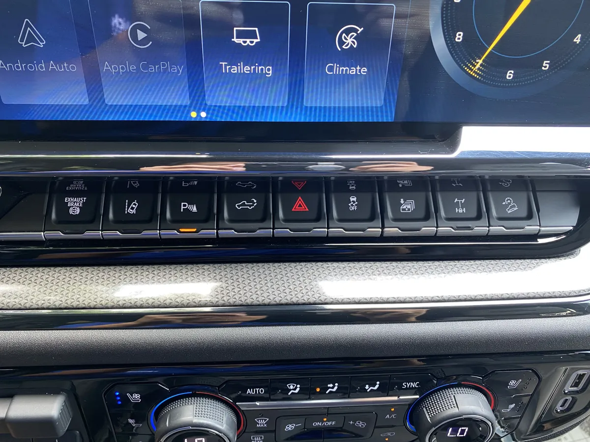 2024 Chevrolet Silverado 2500HD ZR2 thumbnail 29