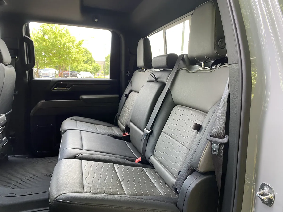 2024 Chevrolet Silverado 2500HD ZR2 thumbnail 41