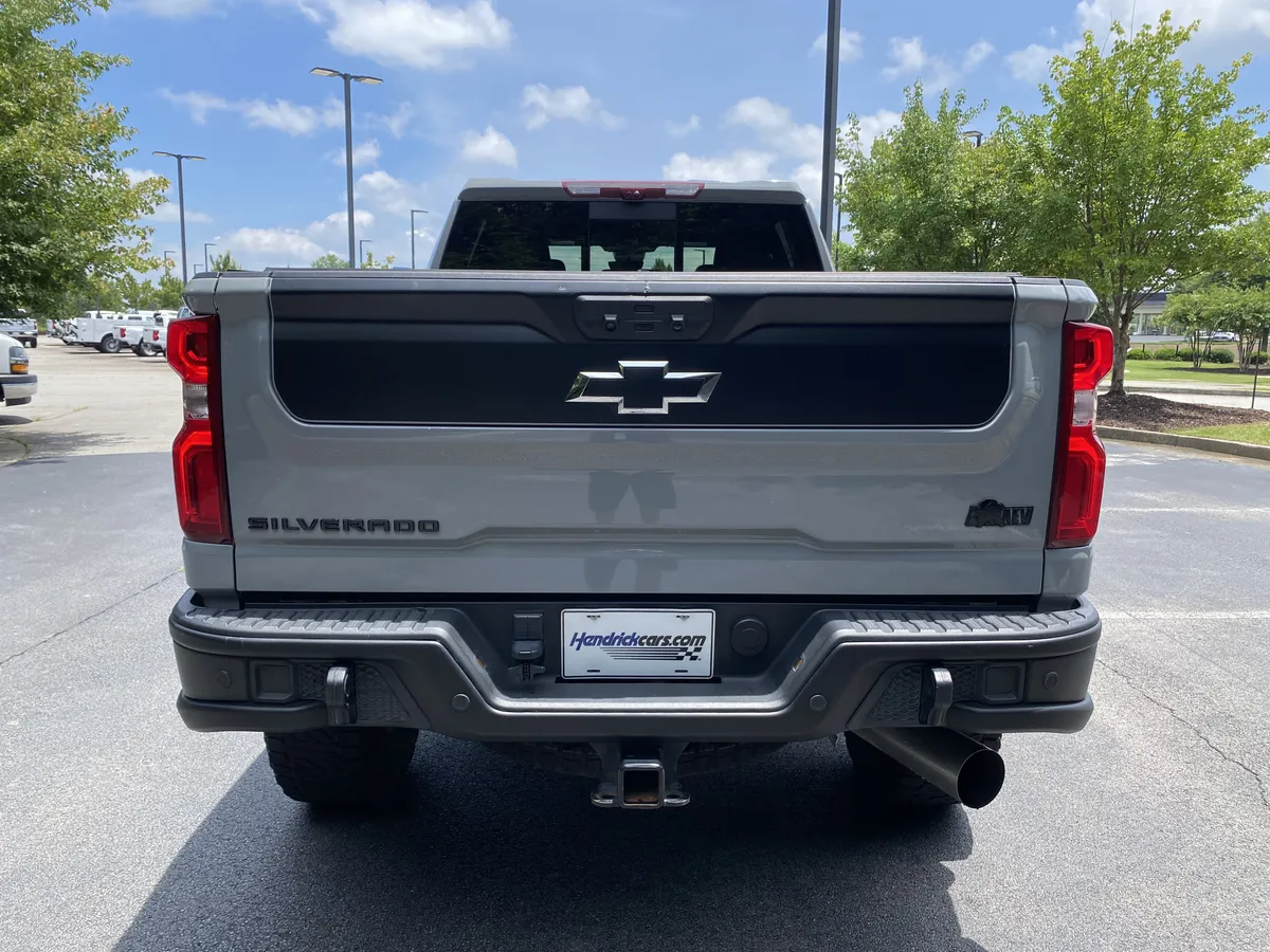 2024 Chevrolet Silverado 2500HD ZR2 thumbnail 7