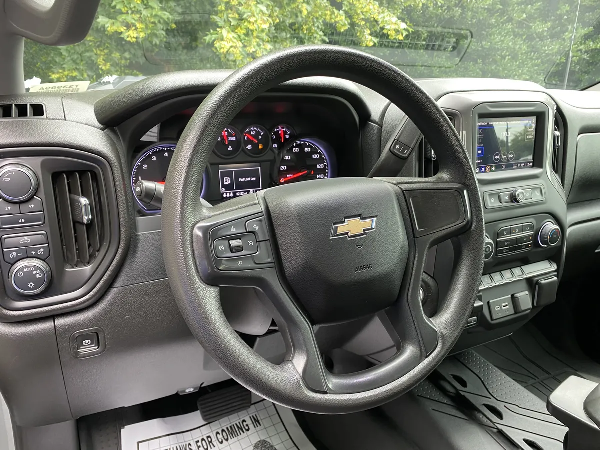 2024 Chevrolet Silverado 3500HD Work Truck thumbnail 16