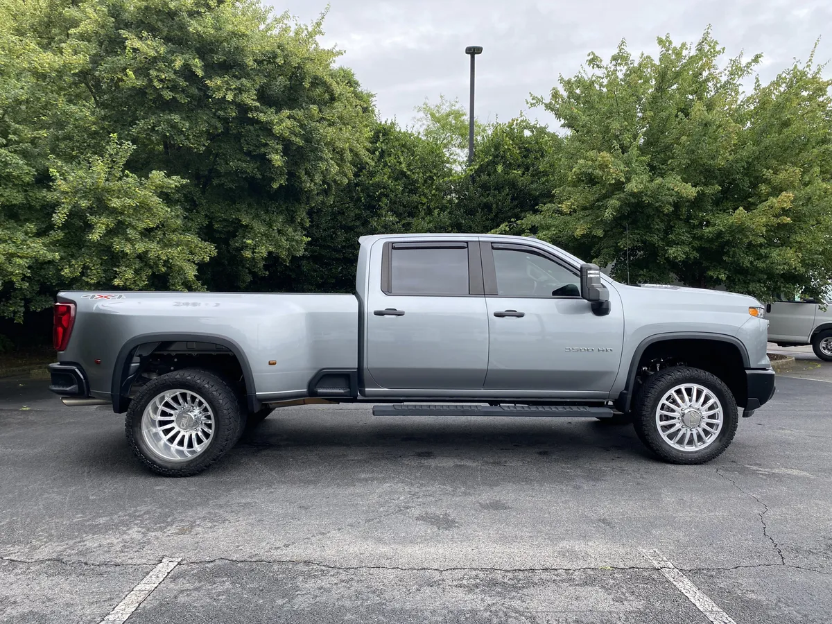 2024 Chevrolet Silverado 3500HD Work Truck thumbnail 9