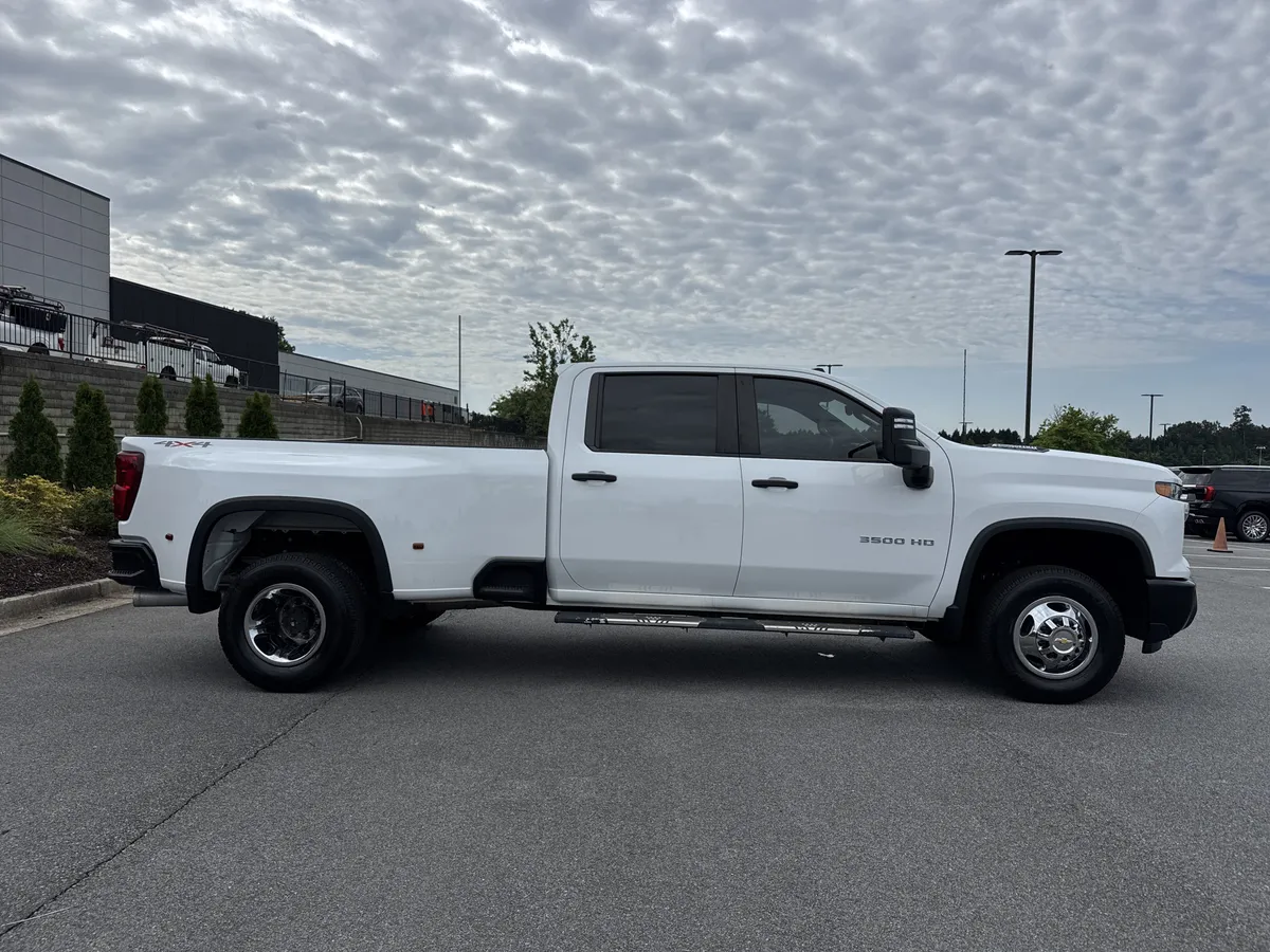 2024 Chevrolet Silverado 3500HD Work Truck thumbnail 10