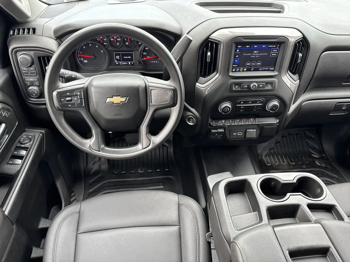 2024 Chevrolet Silverado 3500HD Work Truck thumbnail 17