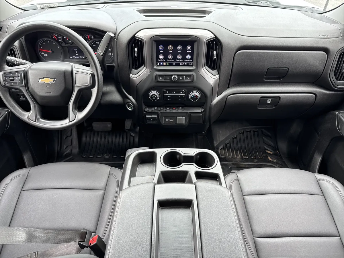 2024 Chevrolet Silverado 3500HD Work Truck thumbnail 25