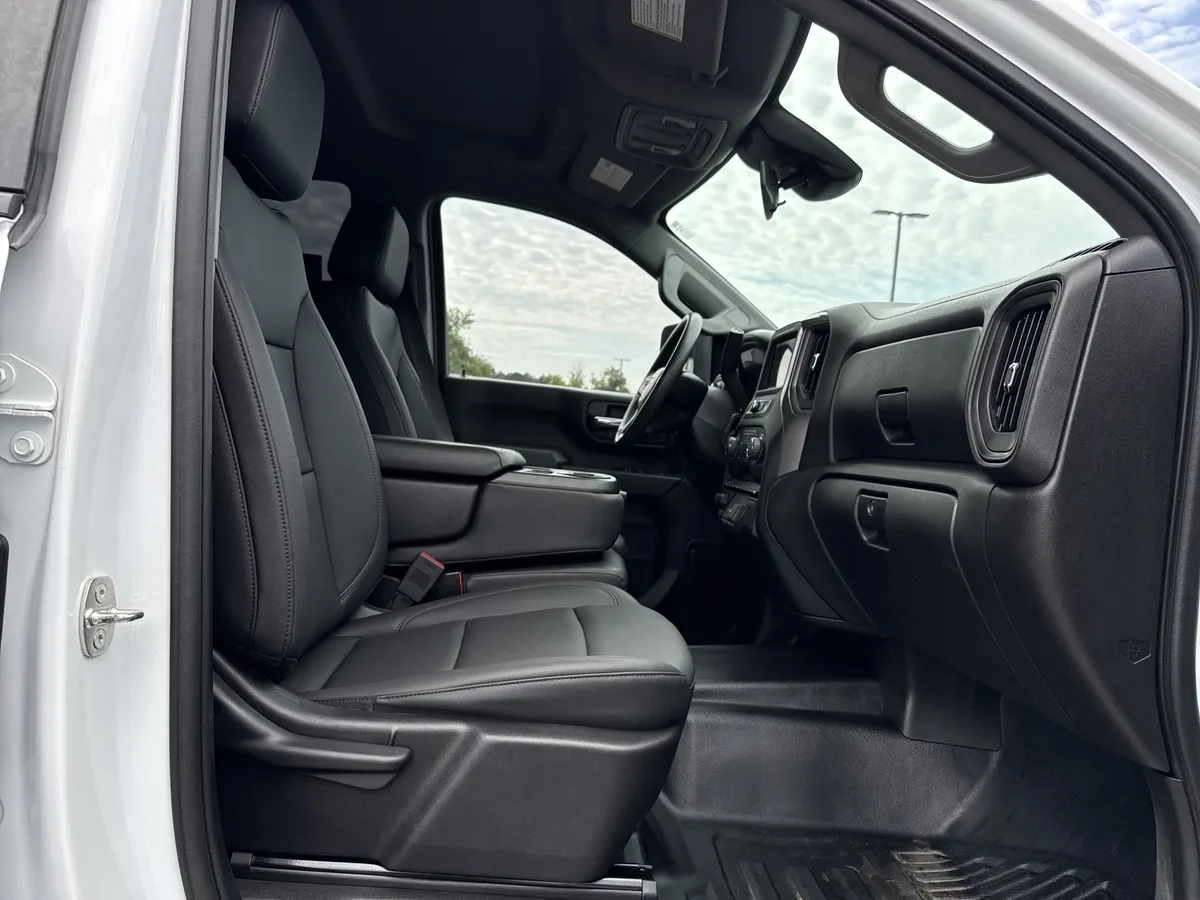 2024 Chevrolet Silverado 3500HD Work Truck thumbnail 28