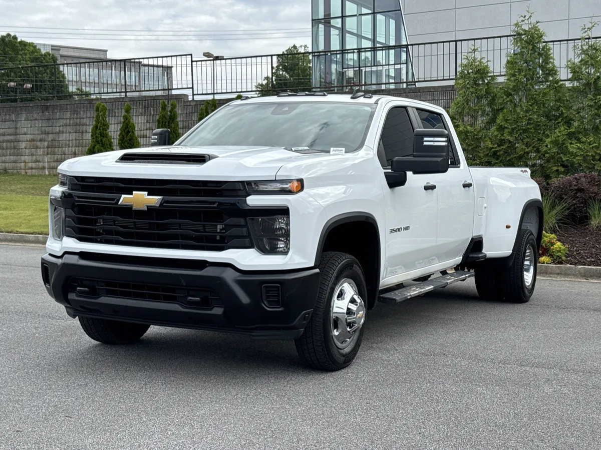 2024 Chevrolet Silverado 3500HD Work Truck thumbnail 4