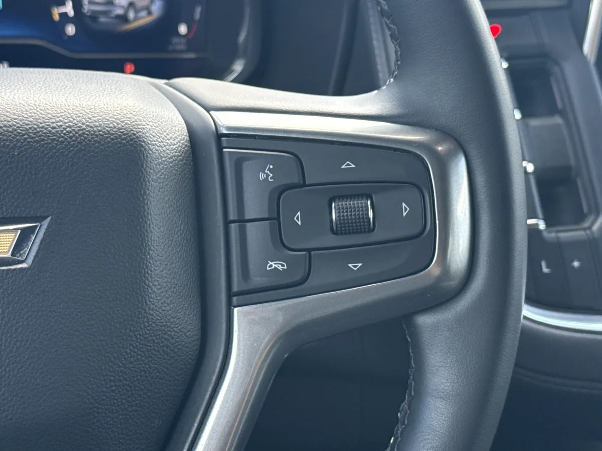 2024 Chevrolet Suburban LT thumbnail 29