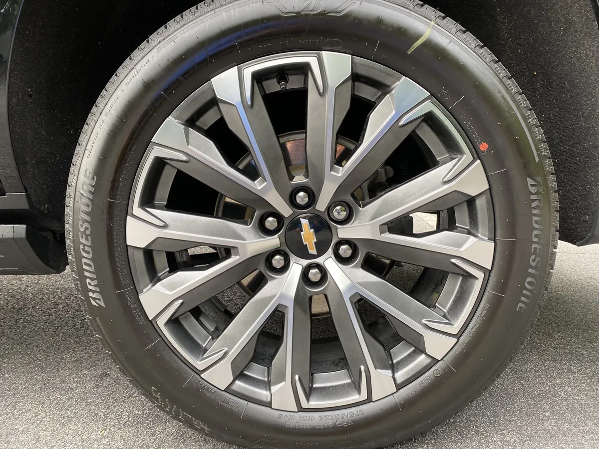 2024 Chevrolet Tahoe High Country thumbnail 45