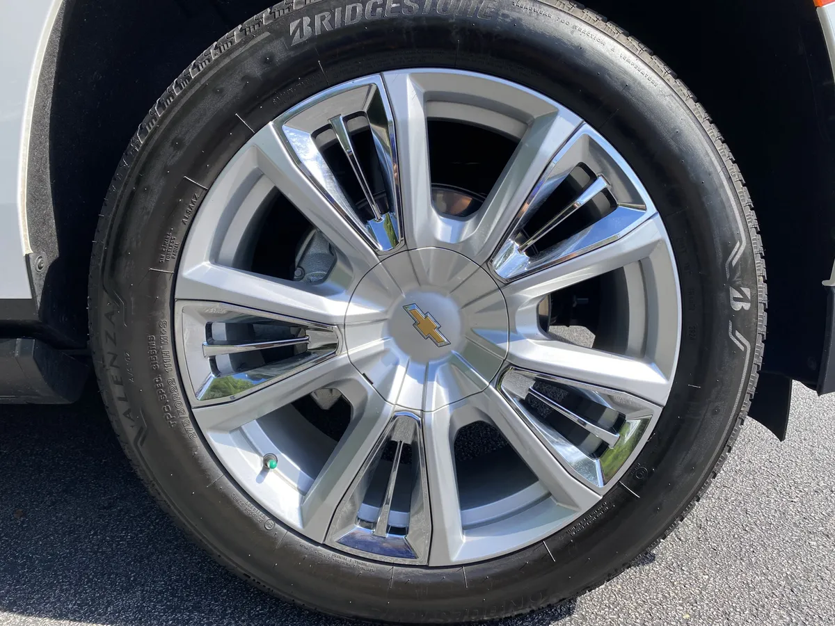 2024 Chevrolet Tahoe High Country thumbnail 12