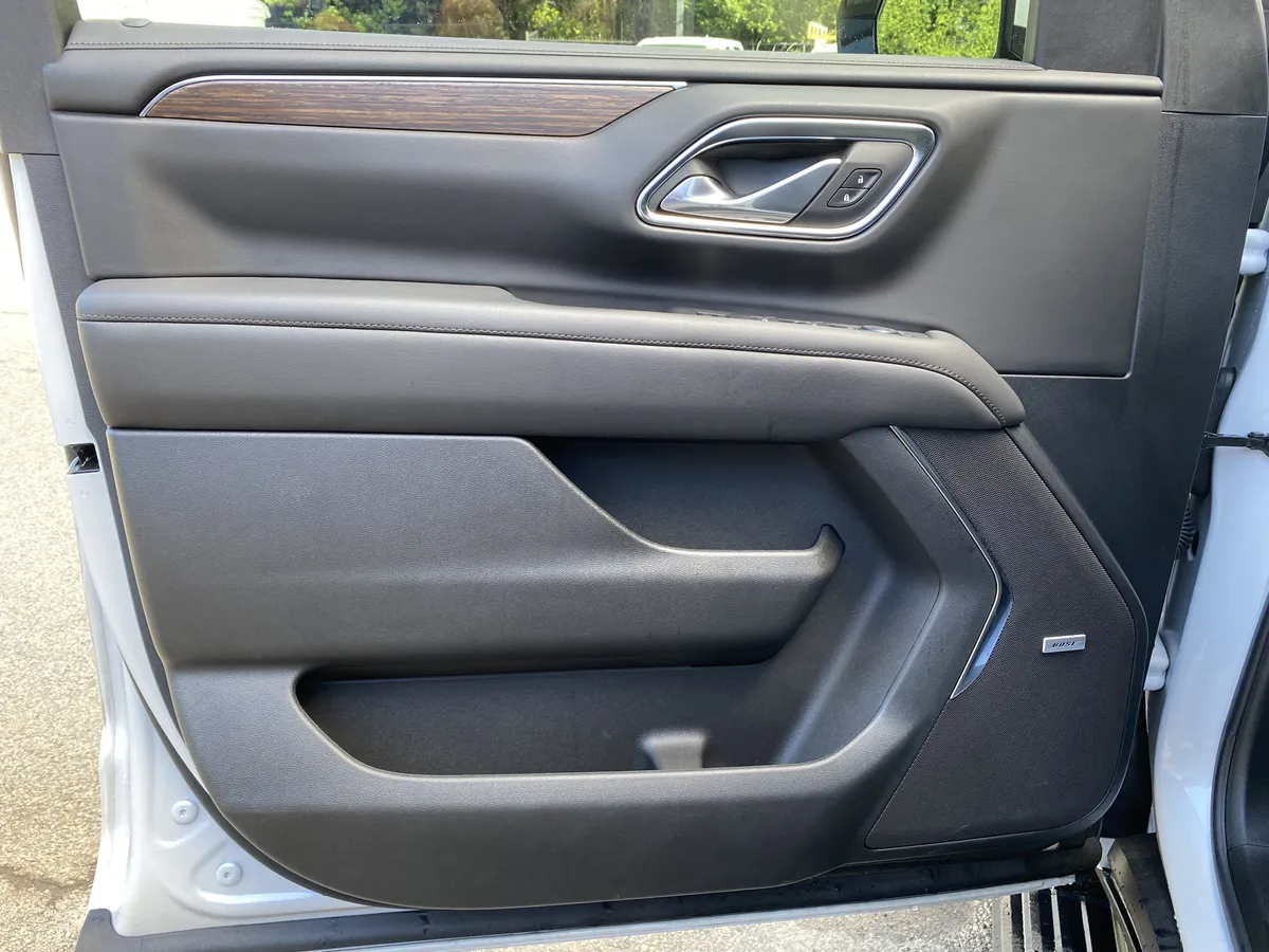 2024 Chevrolet Tahoe High Country thumbnail 14