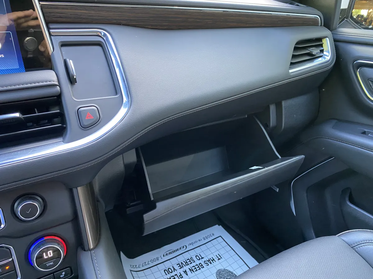 2024 Chevrolet Tahoe High Country thumbnail 31