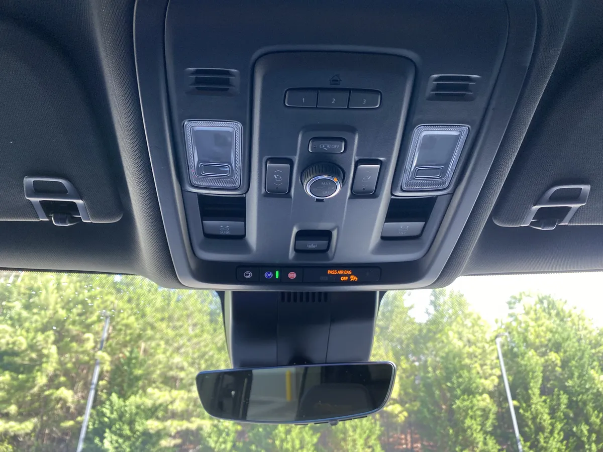 2024 Chevrolet Tahoe High Country thumbnail 32