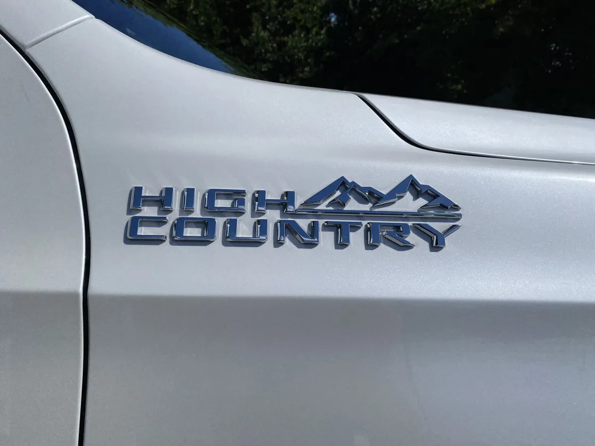 2024 Chevrolet Tahoe High Country thumbnail 44