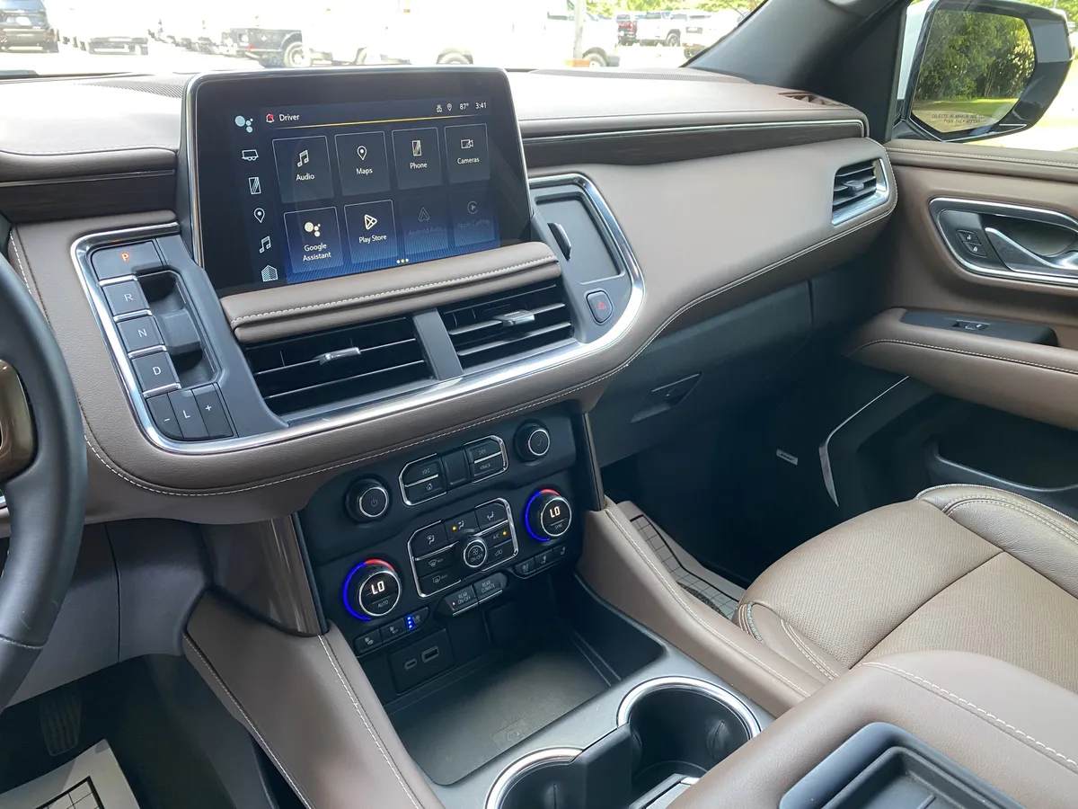 2024 Chevrolet Tahoe High Country thumbnail 24