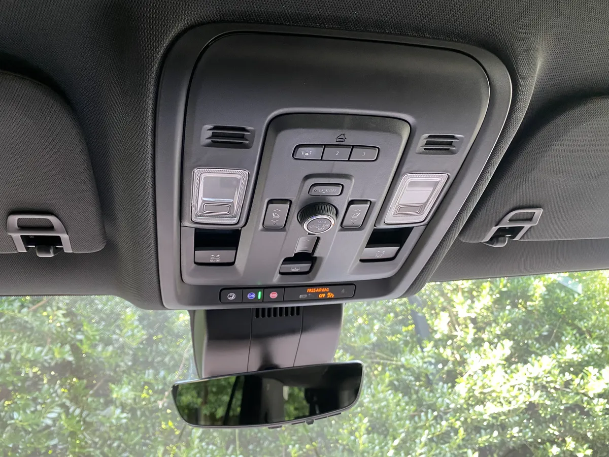 2024 Chevrolet Tahoe High Country thumbnail 32