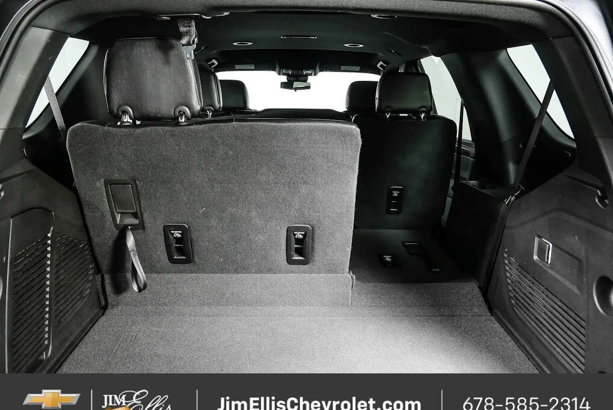 2024 Chevrolet Tahoe LS thumbnail 31