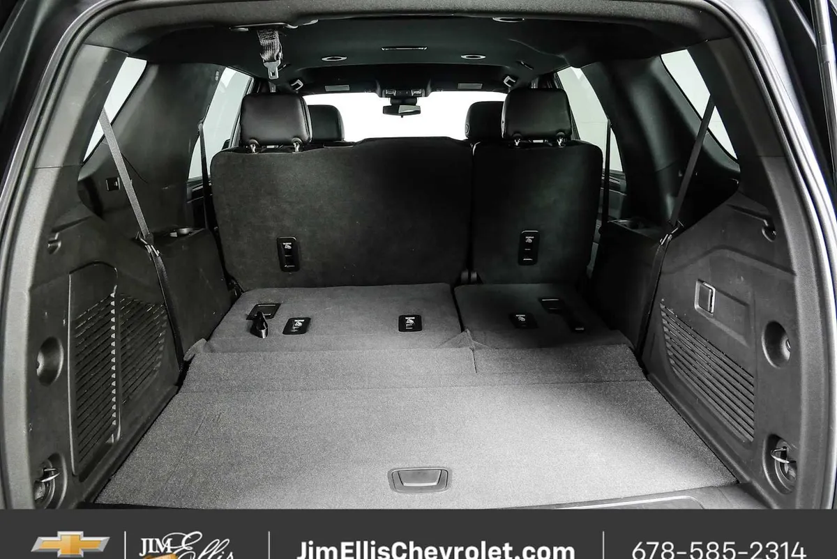 2024 Chevrolet Tahoe LS thumbnail 32