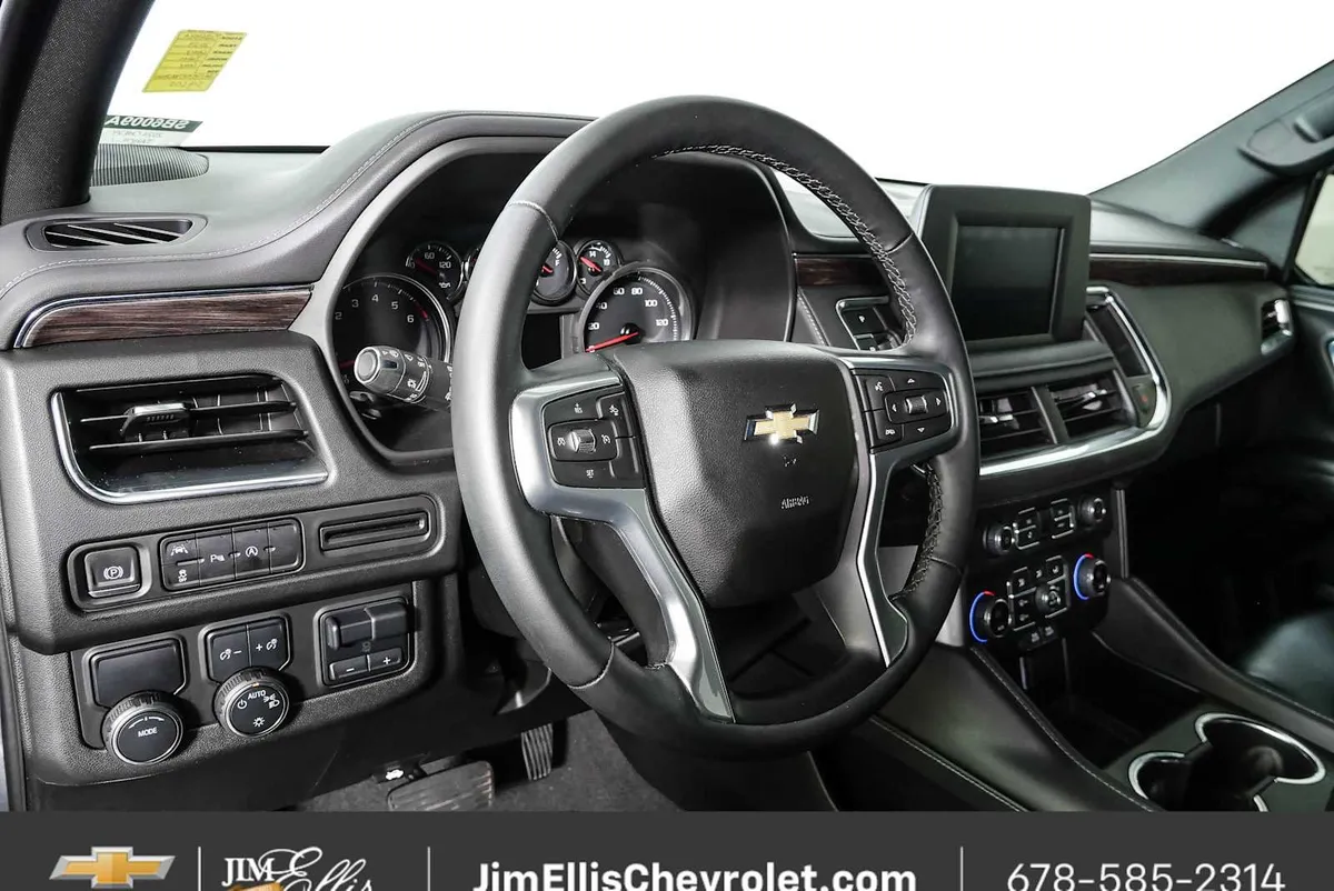 2024 Chevrolet Tahoe LS thumbnail 4