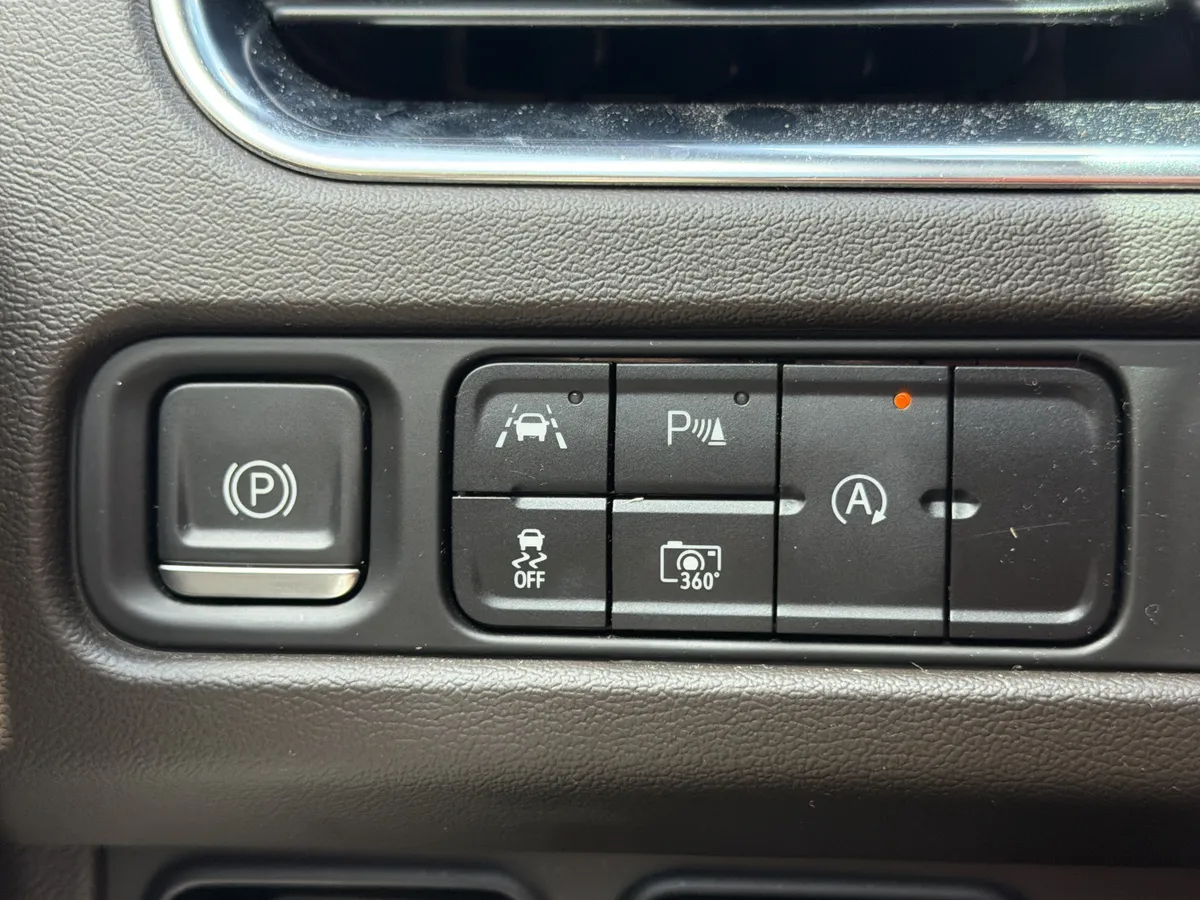 2024 Chevrolet Tahoe LT thumbnail 12