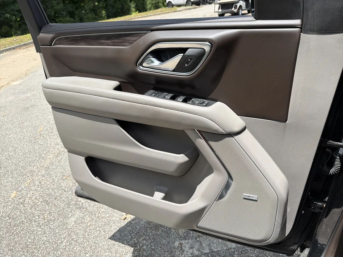 2024 Chevrolet Tahoe LT thumbnail 14
