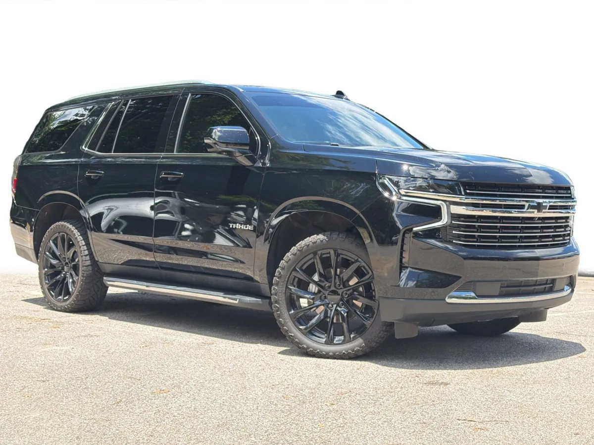2024 Chevrolet Tahoe LT thumbnail 2