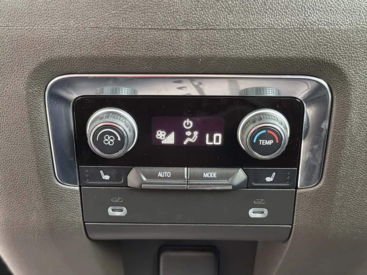 2024 Chevrolet Tahoe LT thumbnail 20