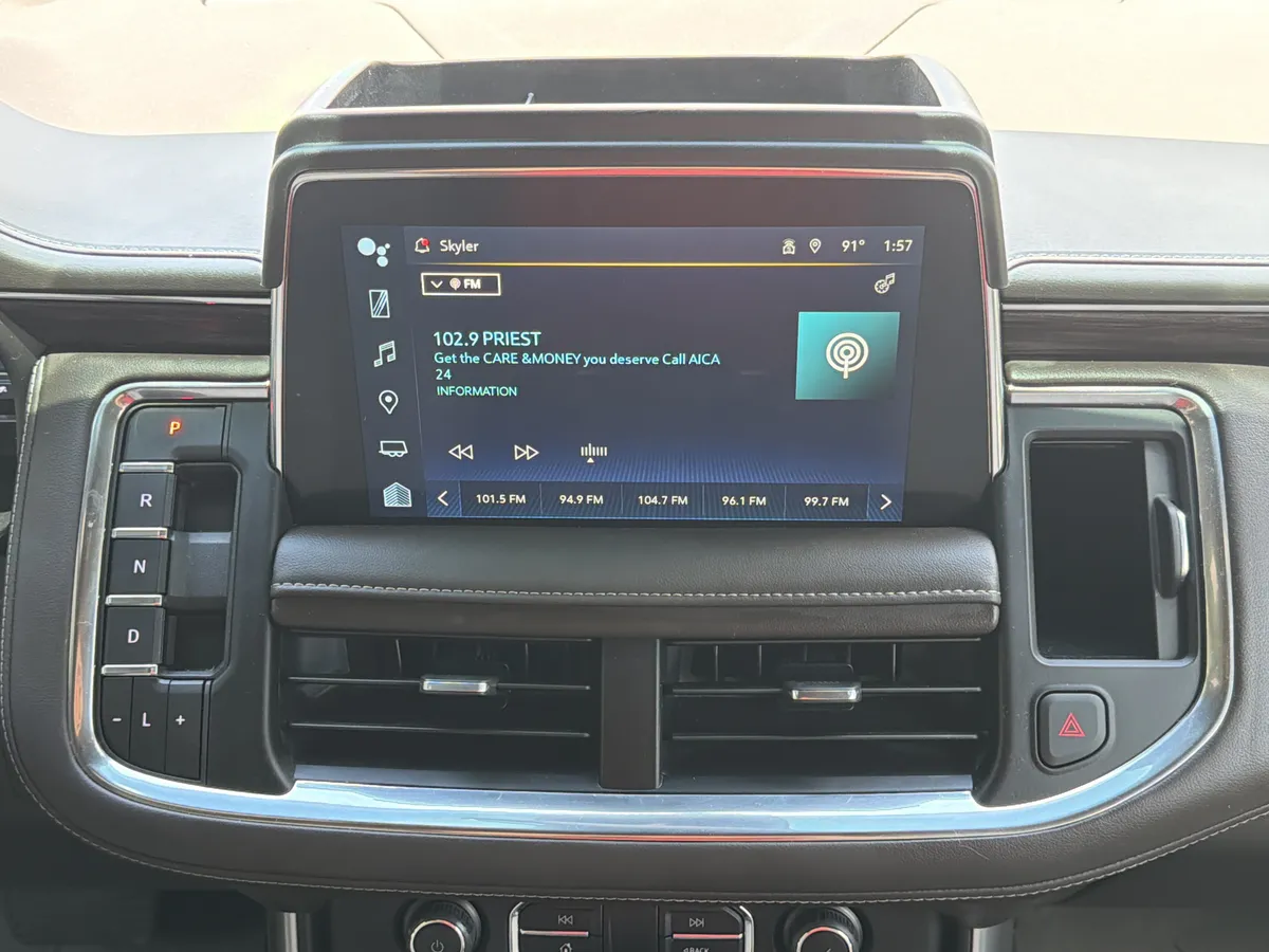 2024 Chevrolet Tahoe LT thumbnail 5