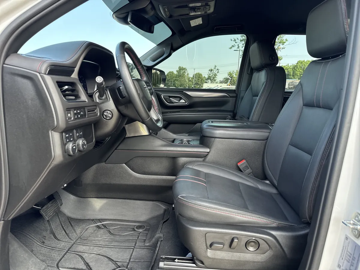 2024 Chevrolet Tahoe RST thumbnail 15