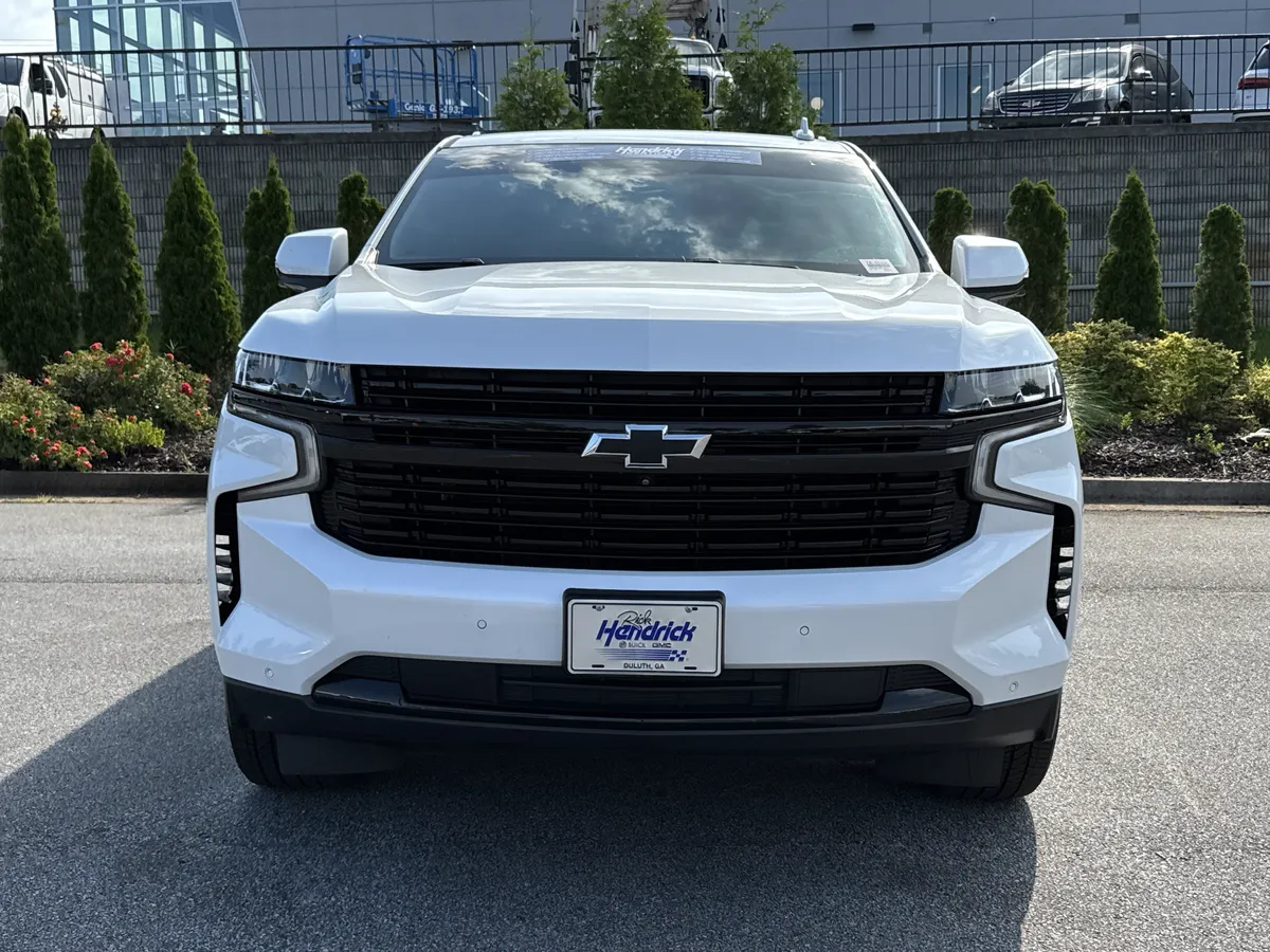 2024 Chevrolet Tahoe RST thumbnail 2