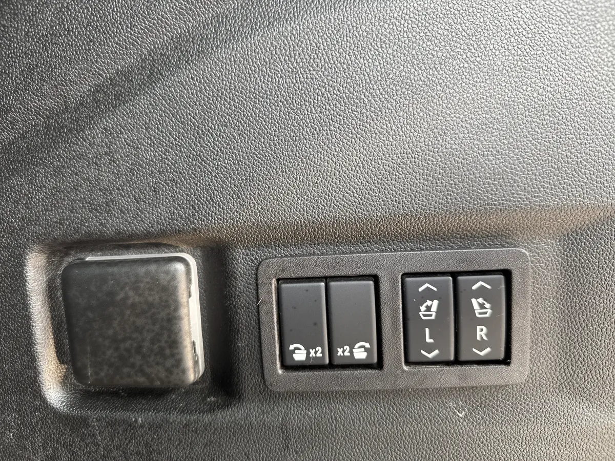 2024 Chevrolet Tahoe RST thumbnail 36