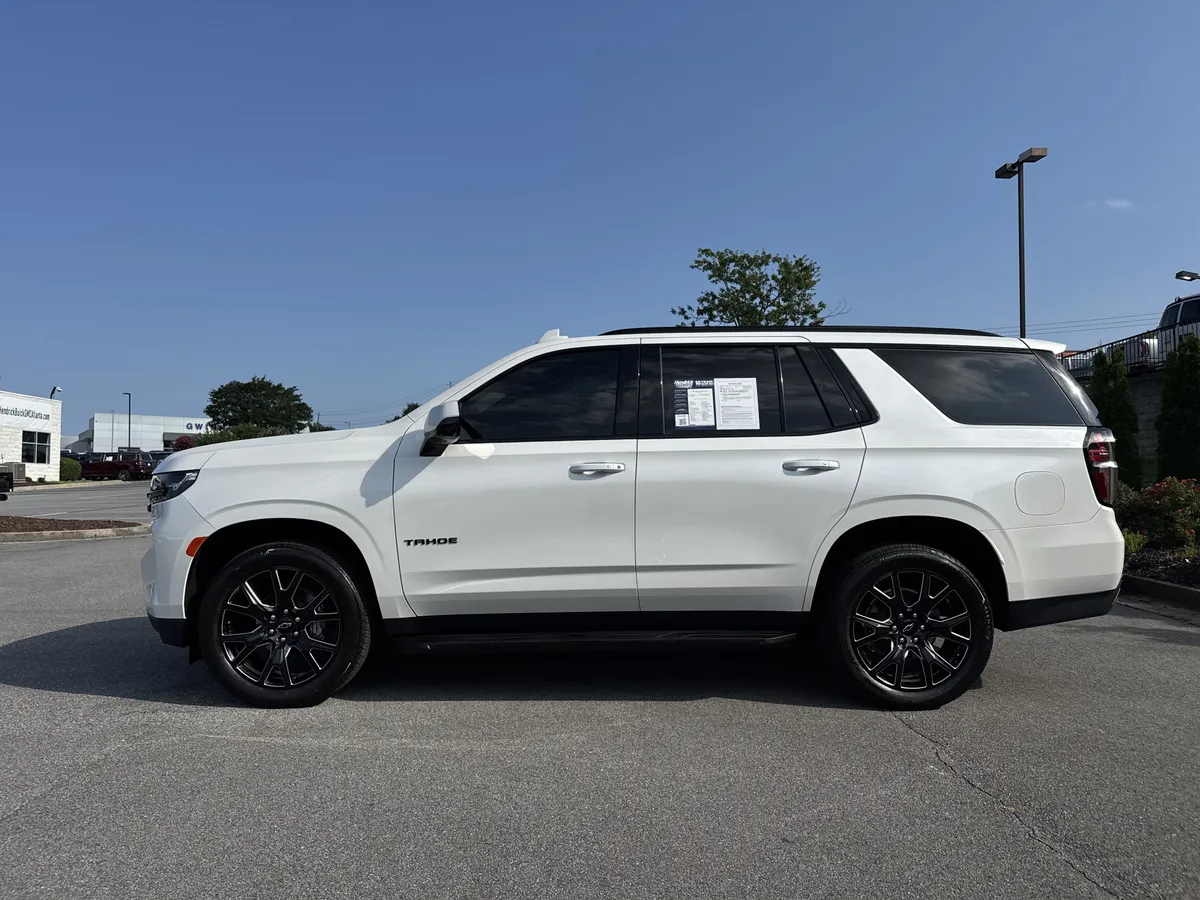 2024 Chevrolet Tahoe RST thumbnail 6