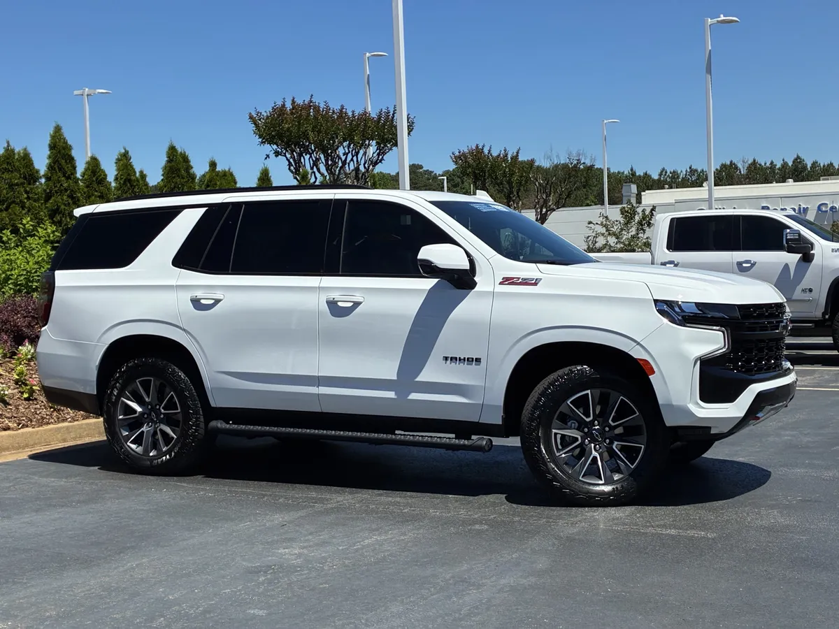 2024 Chevrolet Tahoe Z71 thumbnail 2