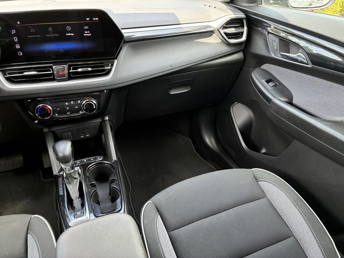 2024 Chevrolet Trailblazer LT thumbnail 17