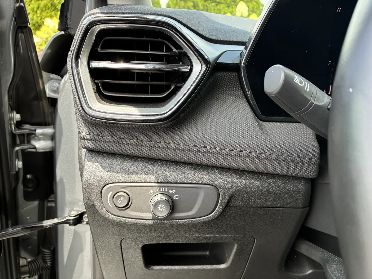 2024 Chevrolet Trailblazer LT thumbnail 24