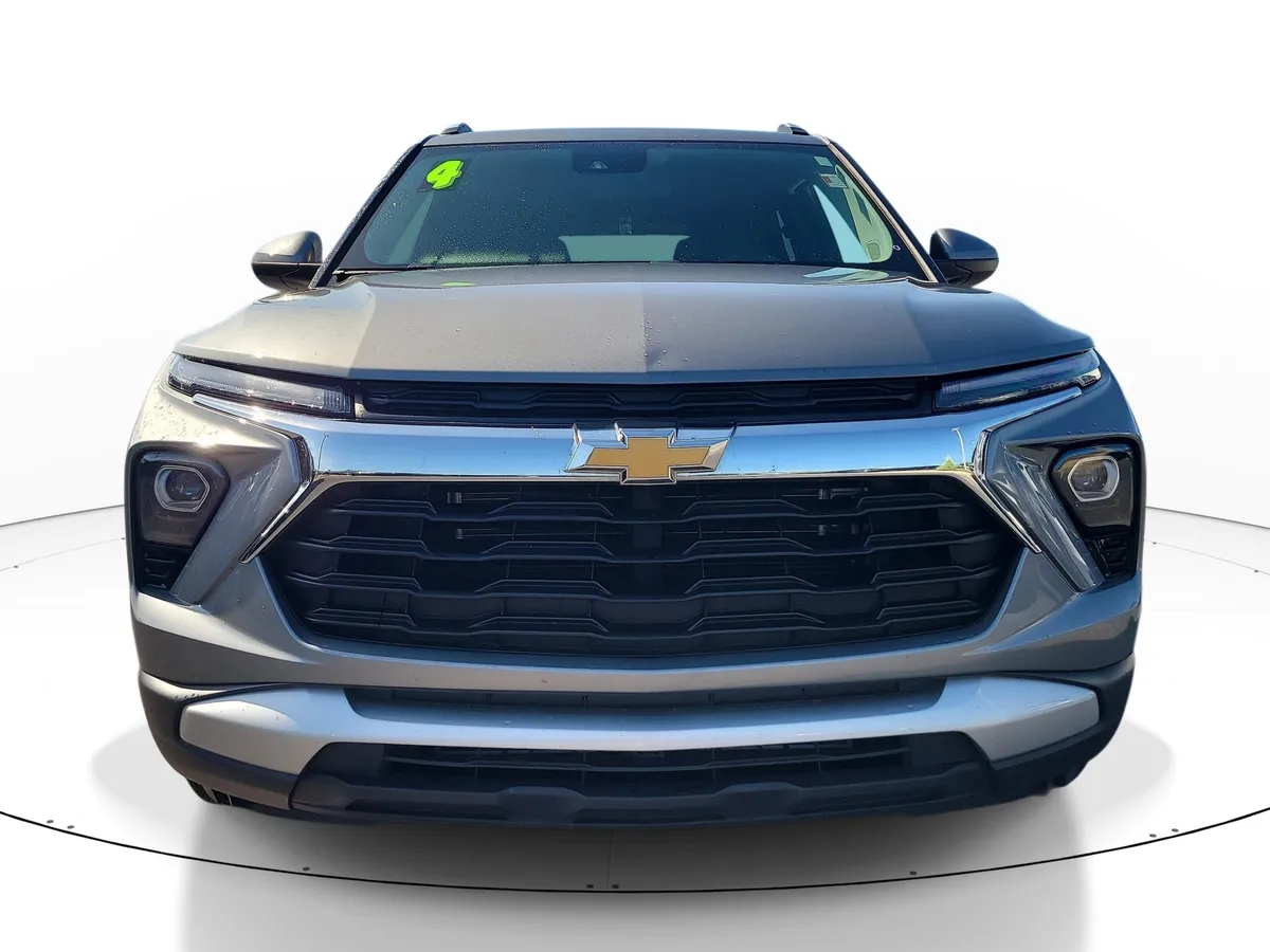 2024 Chevrolet Trailblazer LT thumbnail 2
