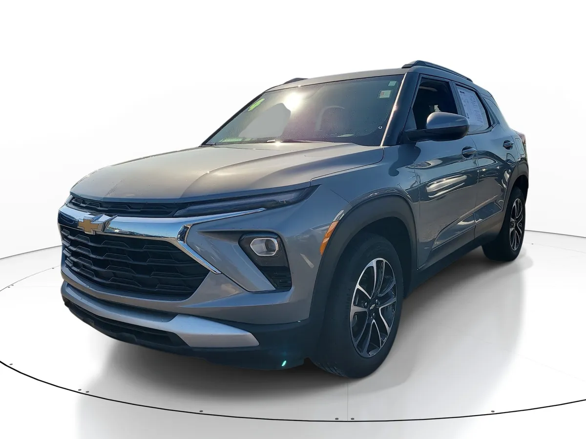 2024 Chevrolet Trailblazer LT thumbnail 3