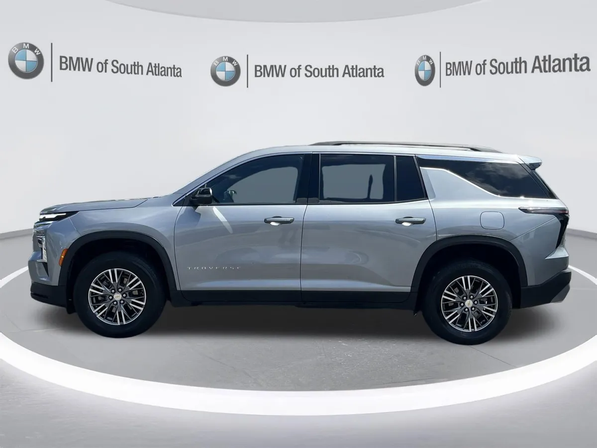 2024 Chevrolet Traverse AWD LT thumbnail 21