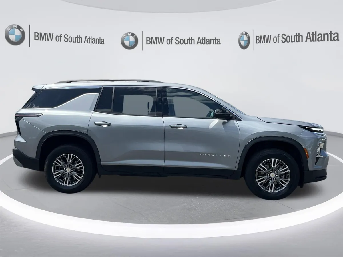 2024 Chevrolet Traverse AWD LT thumbnail 29
