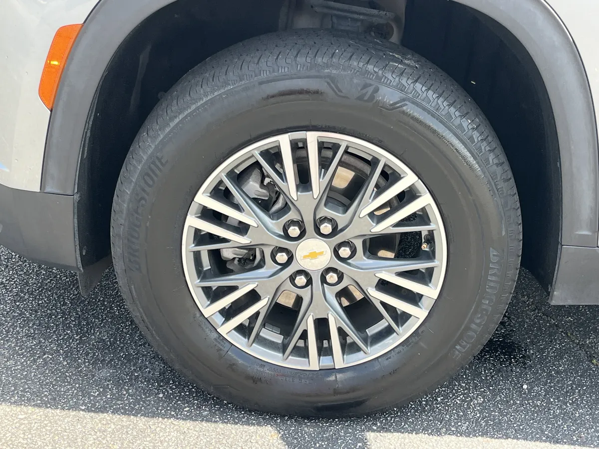 2024 Chevrolet Traverse AWD LT thumbnail 31