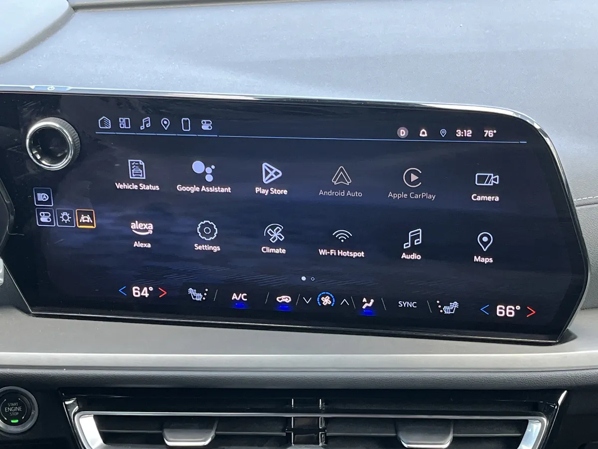 2024 Chevrolet Traverse AWD LT thumbnail 4