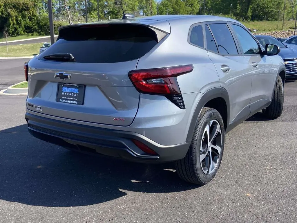 2024 Chevrolet Trax 1RS thumbnail 3