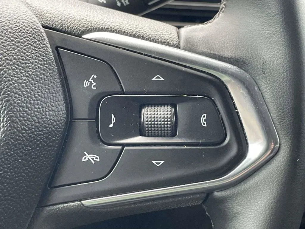 2024 Chevrolet Trax LT thumbnail 21