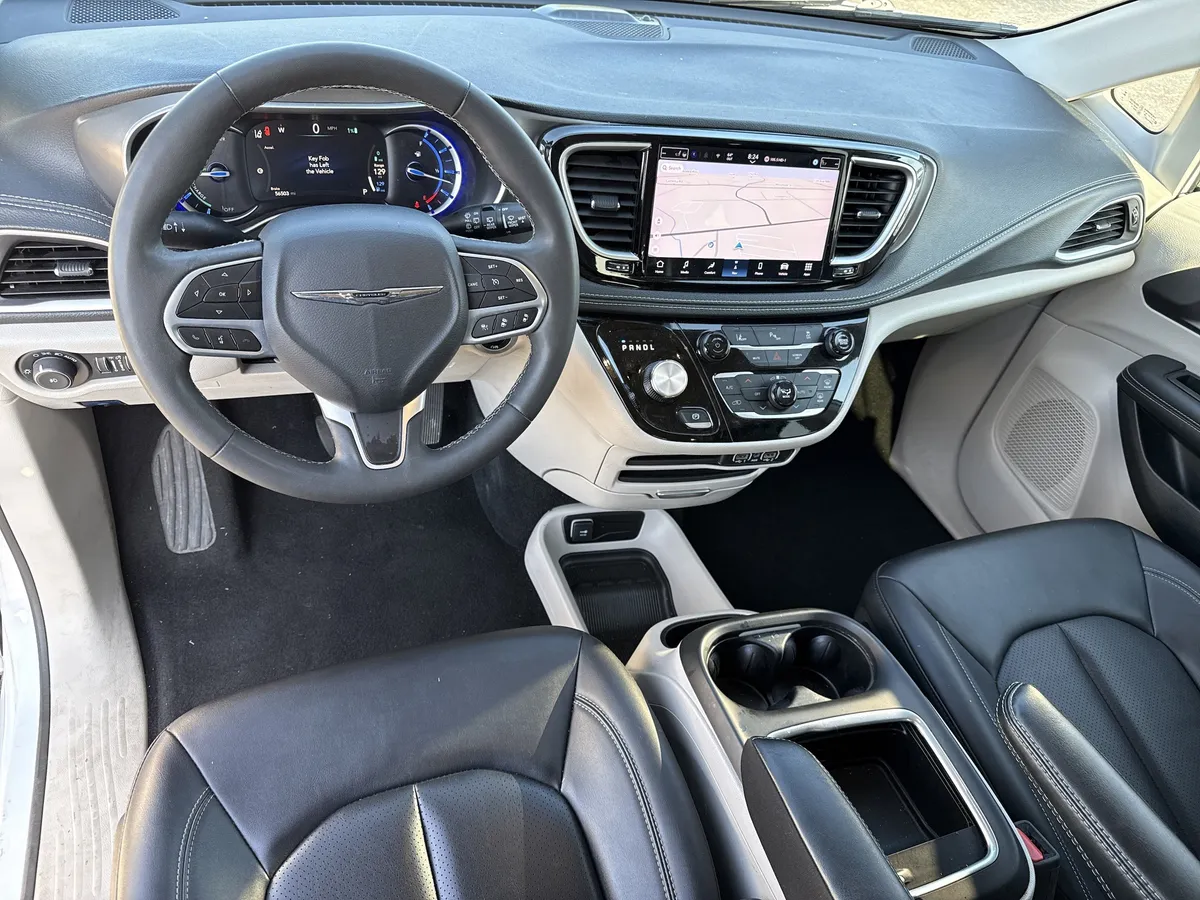 2024 Chrysler Pacifica Hybrid Select thumbnail 20