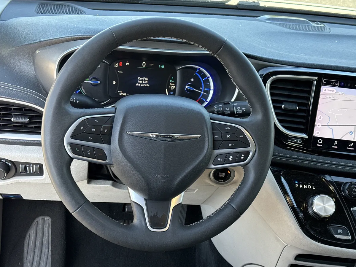 2024 Chrysler Pacifica Hybrid Select thumbnail 21