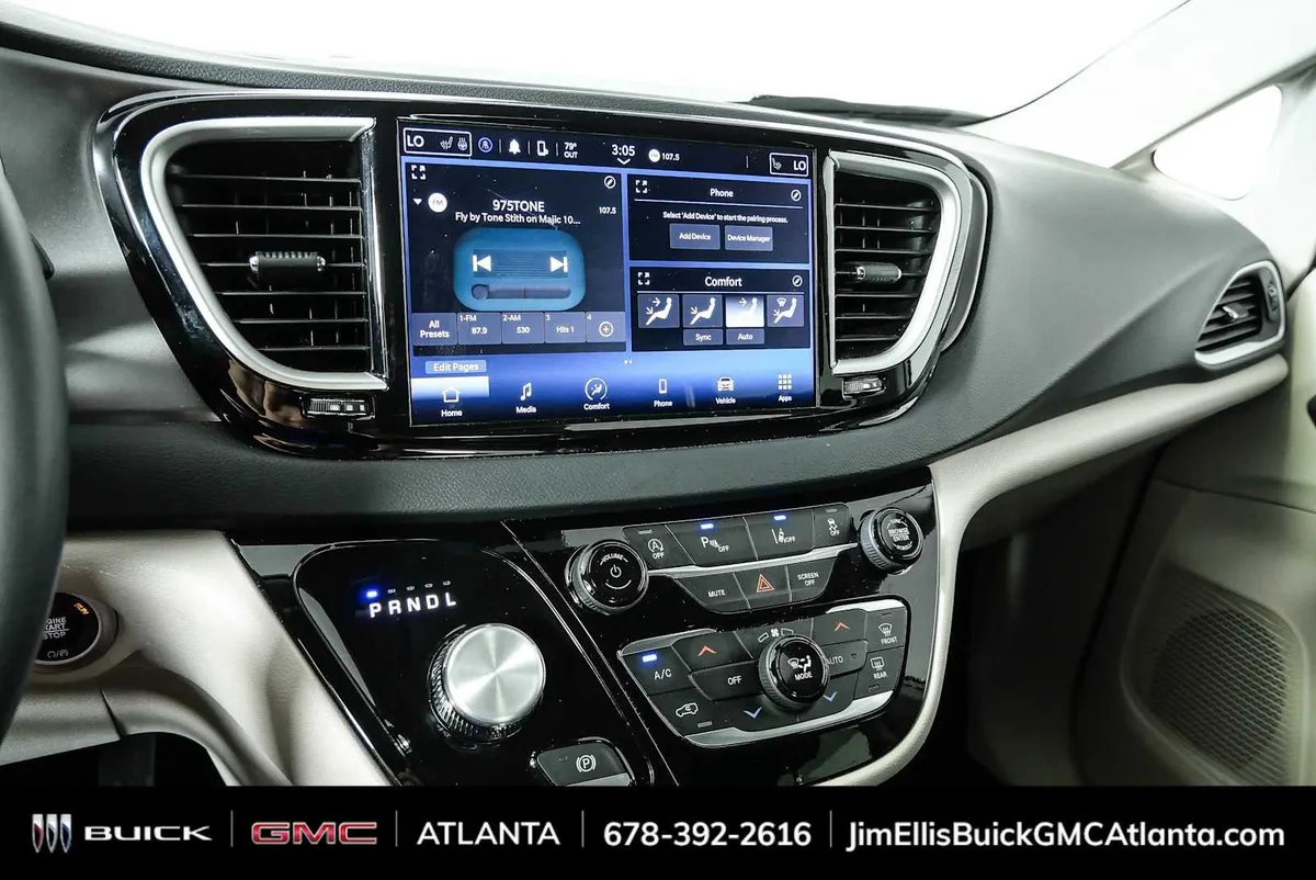 2024 Chrysler Pacifica Touring L thumbnail 12