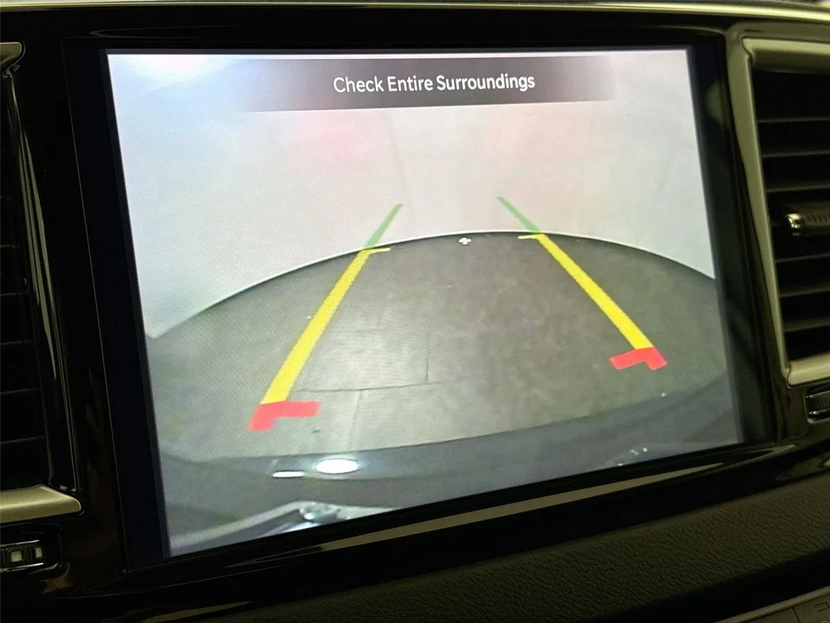 2024 Chrysler Pacifica Touring L thumbnail 23