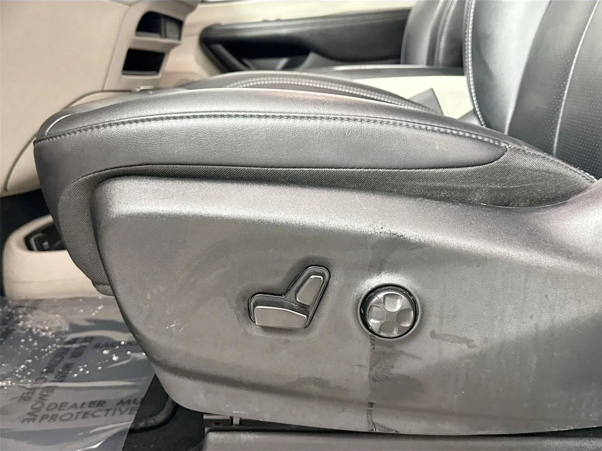 2024 Chrysler Pacifica Touring L thumbnail 27
