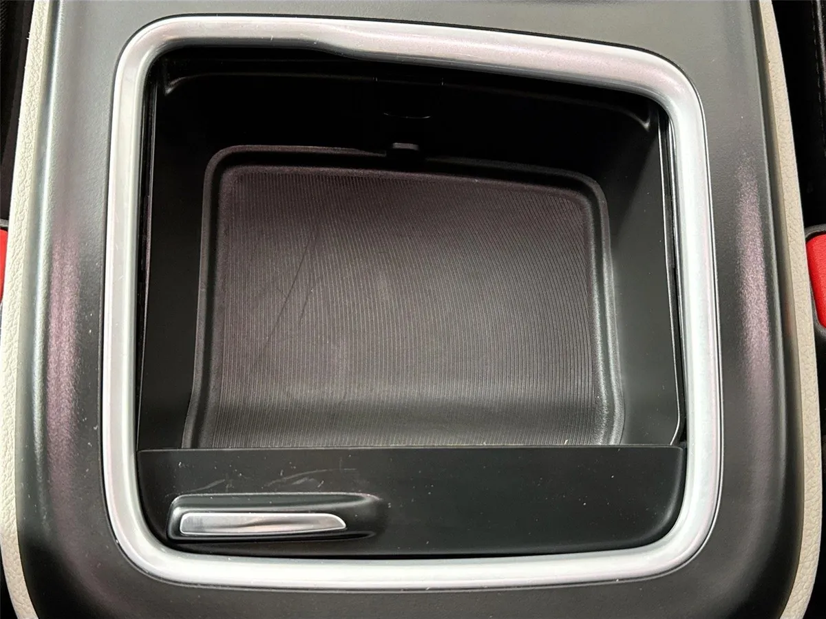 2024 Chrysler Pacifica Touring L thumbnail 31